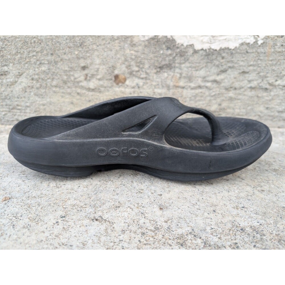 Oofos Sandals Flip Flops Recovery Thong Mens 6 Womens 8 EU 39 Black